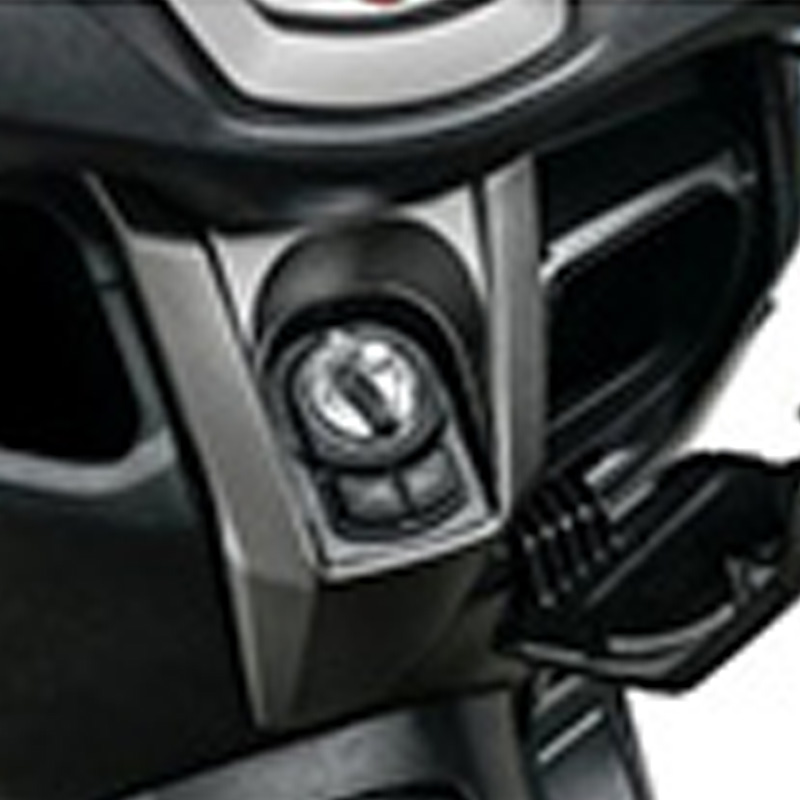 Z-Max 170cc Scooter MotorcycleWith Raised Windshield And Segmented Seats